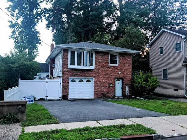71 Cresskill Ave #1, Dumont, NJ 07628