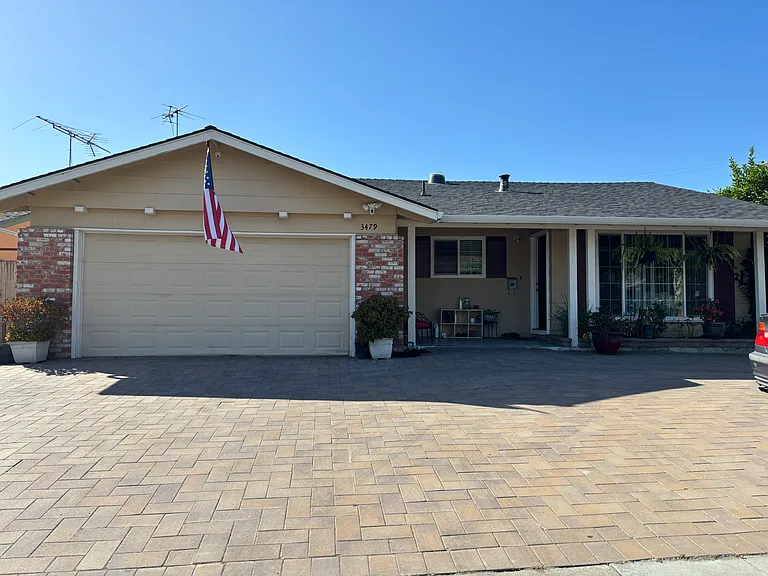 Marten Ave — Photo 1