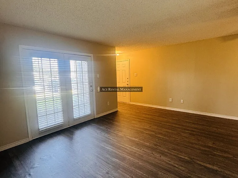 6824 Camden Ln #3 — Photo 3