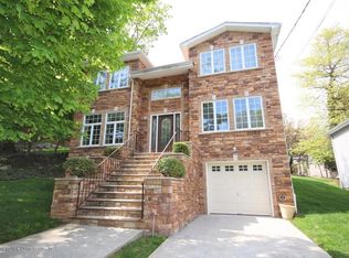 35 Shore Acres Rd, Staten Island, NY 10305