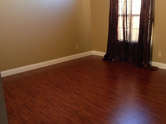 3rd image of 338 Grandlin Park Dr