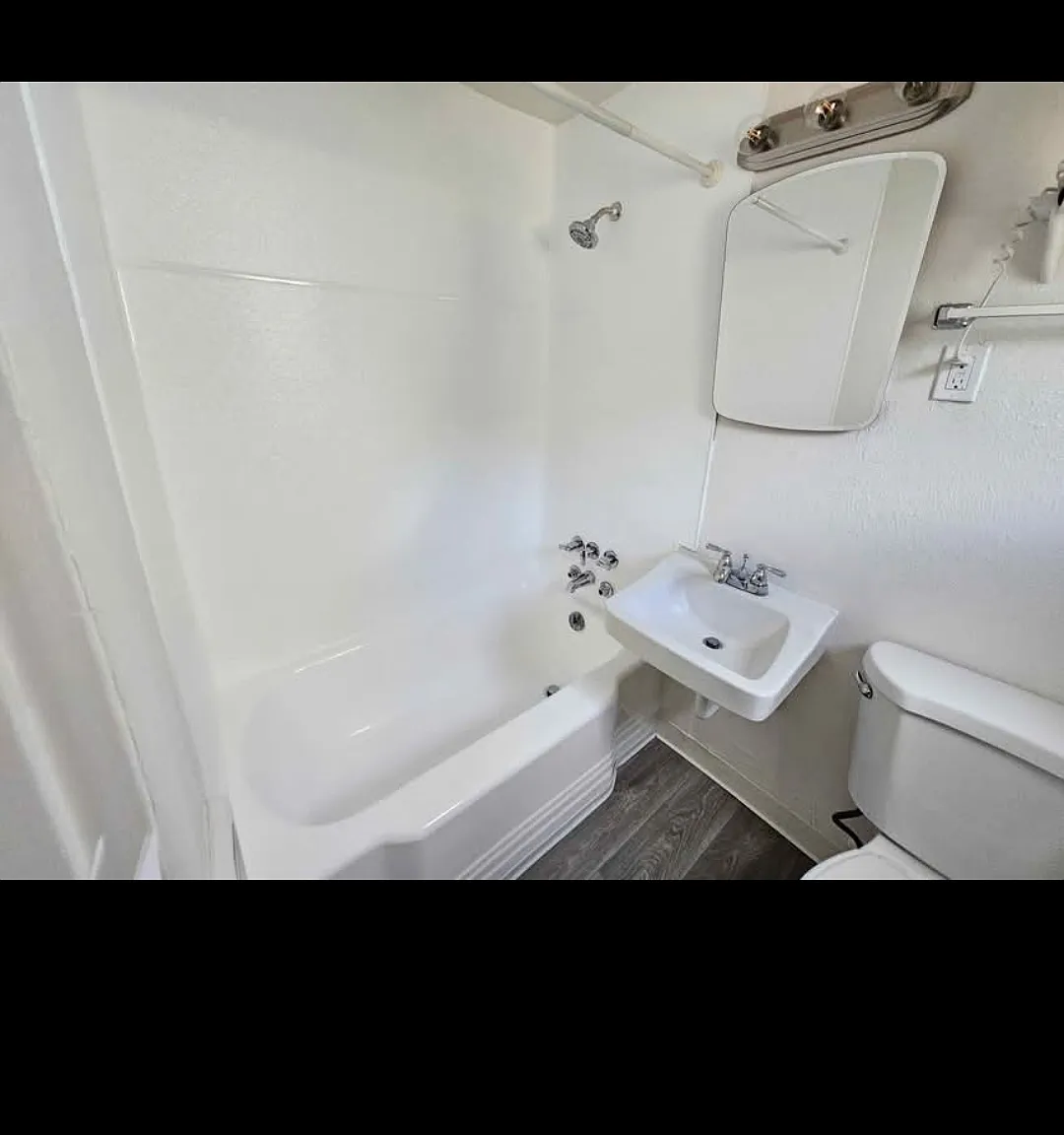 4120 Beach Dr SW — Photo 4