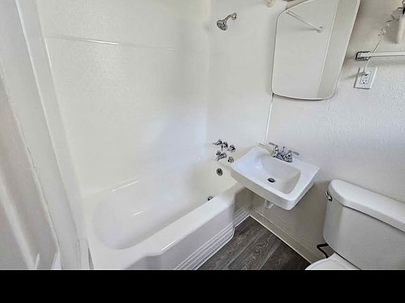 4th image of 4120 Beach Dr SW #13