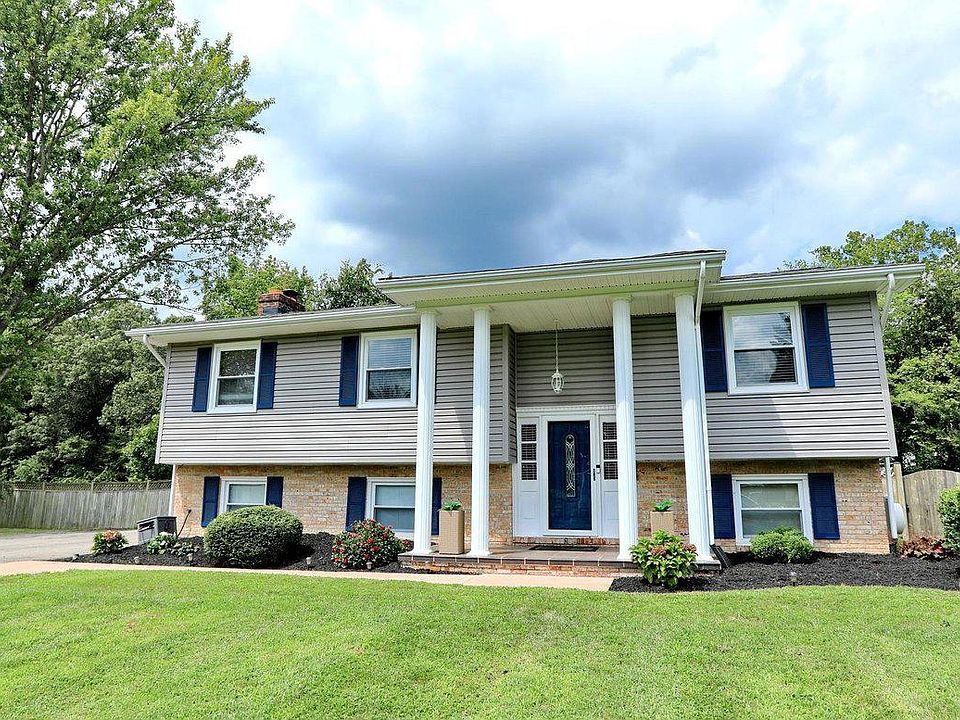 1st image of 9266 Windsor Dr