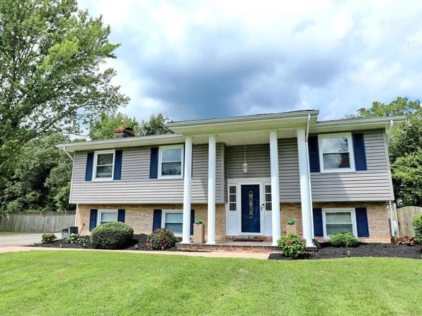9266 Windsor Dr, La Plata, MD 20646