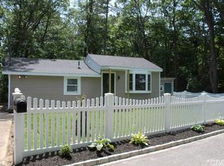 104 Putnam Ave, Patchogue, NY 11772