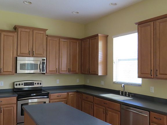 5th image of 7964 Camden Woods Dr