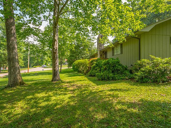 3rd image of 6011 Dogwood Dr