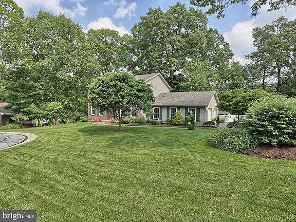 5th image of 1808 Woodridge Ct