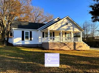 121 Thomas St, Calhoun, GA 30701