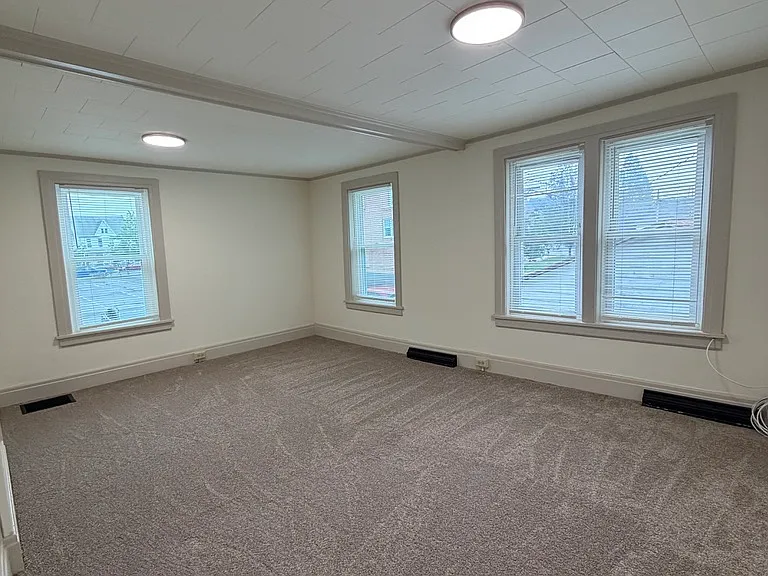 108 N Railroad St #2 — Photo 8