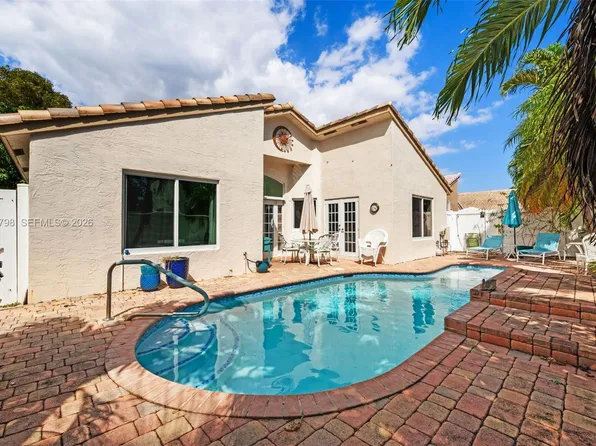 372 NW 45th Ter, Deerfield Beach, FL 33442