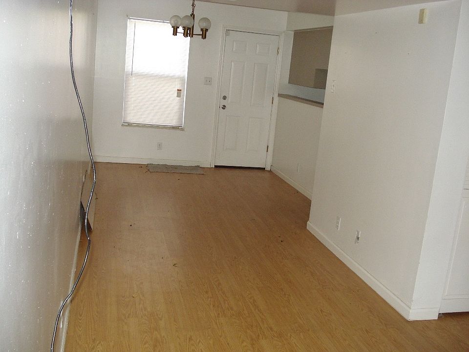2nd image of 5021 Granberry Way Ln