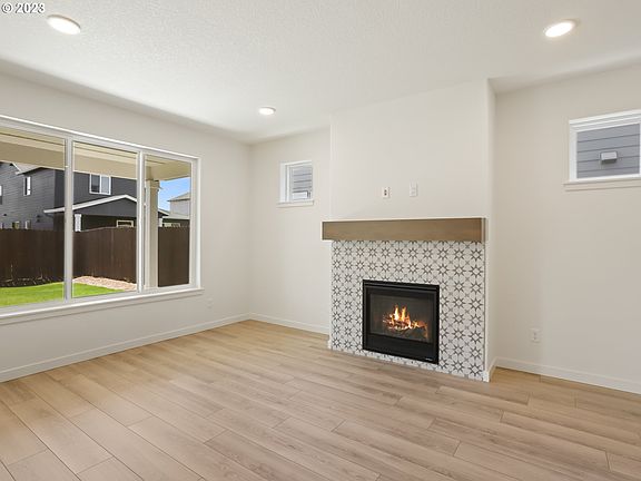 5th image of 731 SE 36th St