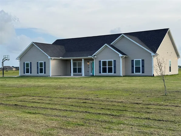 723 Sandy Corner Rd, El Campo, TX 77437