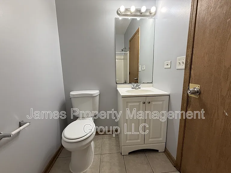 3112 W Monroe St #1 — Photo 5