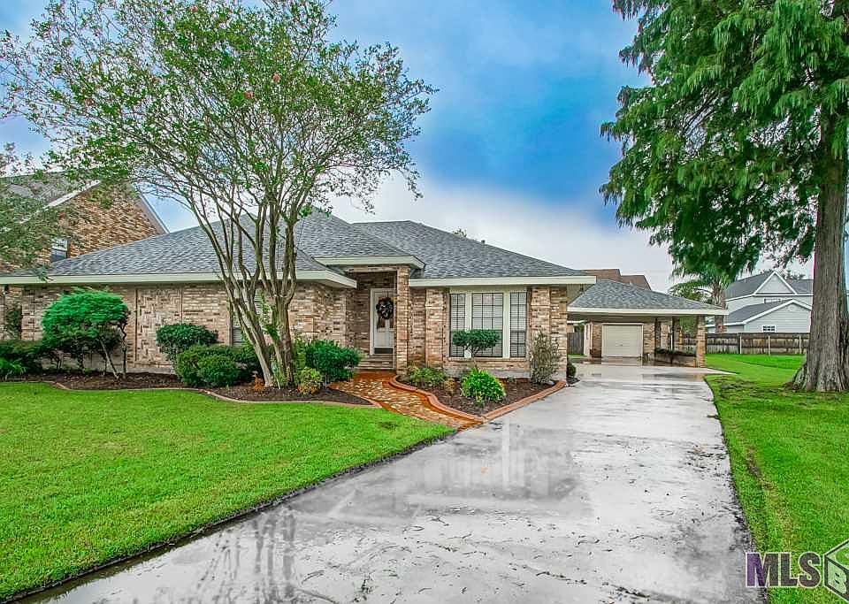 1st image of 1109 Lake Louise Dr