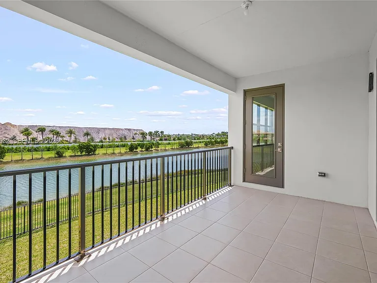 12865 Wingspan Ct — Photo 31