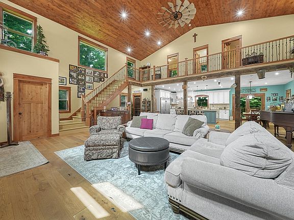 3rd image of 1335 Lamerson Ln