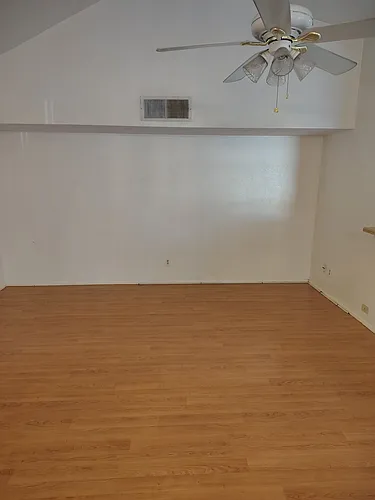 425 Pogue St Photo 1