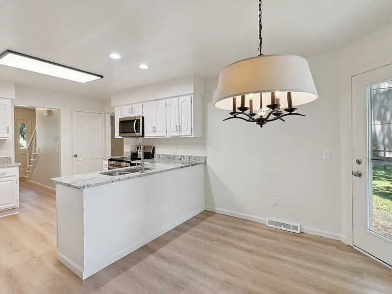 2410 Wealdstone Rd — Photo 27