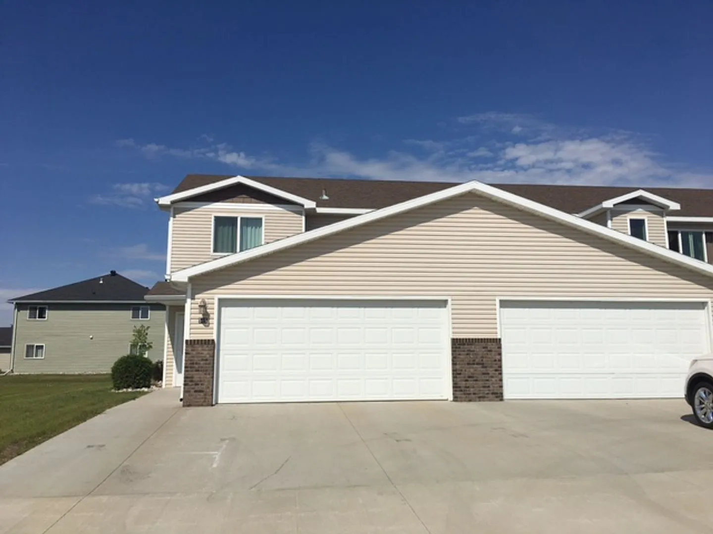 East Agassiz Circle 8Plex — Photo 3