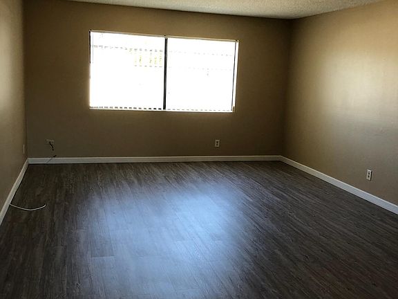 4th image of 5225 Agnes Ave APT 206