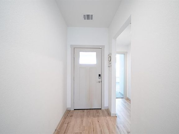 5th image of 7607 Rainham Valley Ln