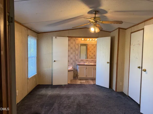 857 N Main St, Wake Forest, NC 27587