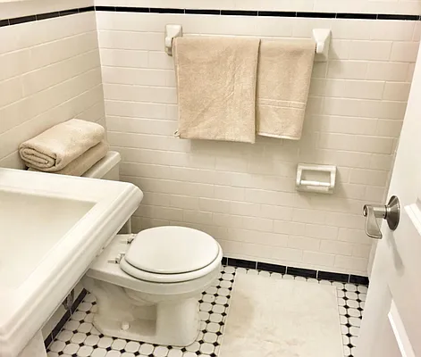 Rented by Urban Real Estate Inc | media 7