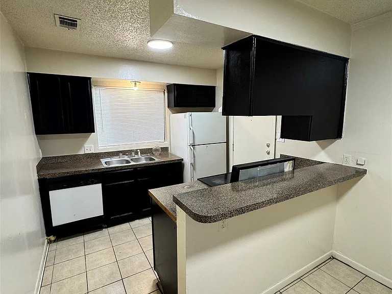 1626 Royal Hill Dr #B — Photo 9