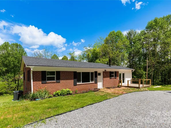 1318 Crawford Rd, Waynesville, NC 28785