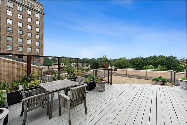 Rented by Goldfarb Properties | media 7