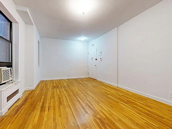 2nd image of 1125 Lexington Ave #2A