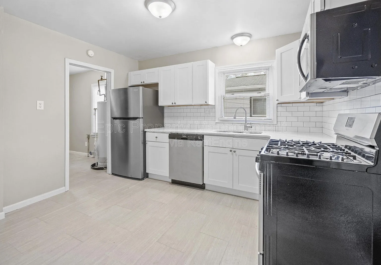 3 bed, 1.0 bath, $1,695 — Photo 2