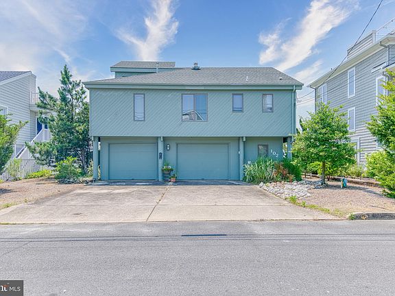 2nd image of 102 S 33rd St