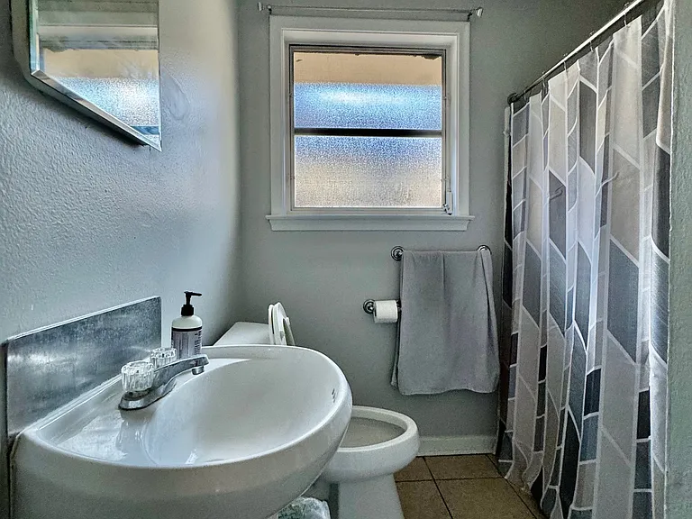 932 Helios Ave #1 — Photo 12