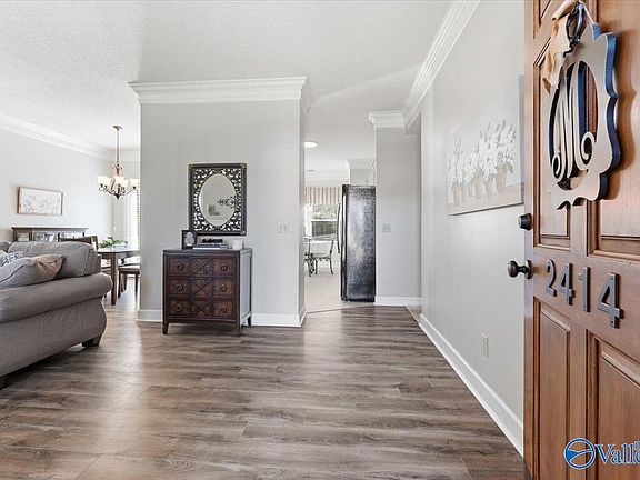 2nd image of 2414 Johnstone Cir SE