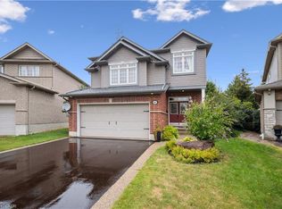 957 Banffshire Ct, Kitchener, ON N2R1W8