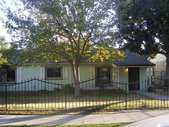 1st image of 324 E California St