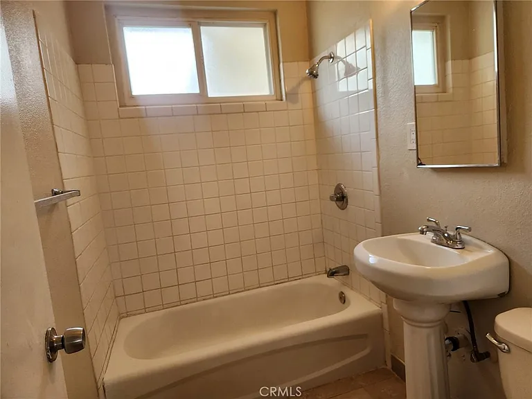3975 Eileen St — Photo 14