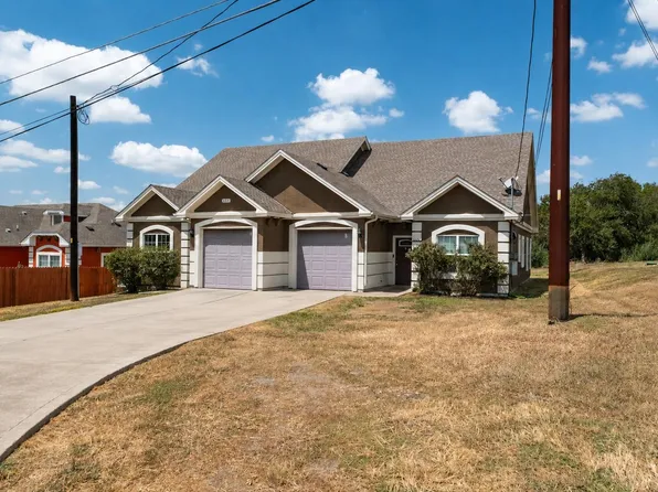 404 Mesa Dr, Del Valle, TX 78617