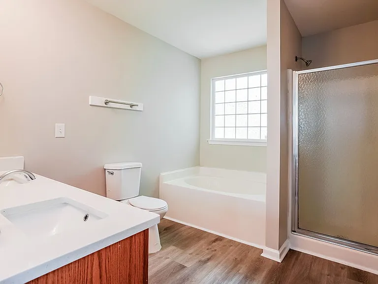 2826 Filbert St — Photo 12