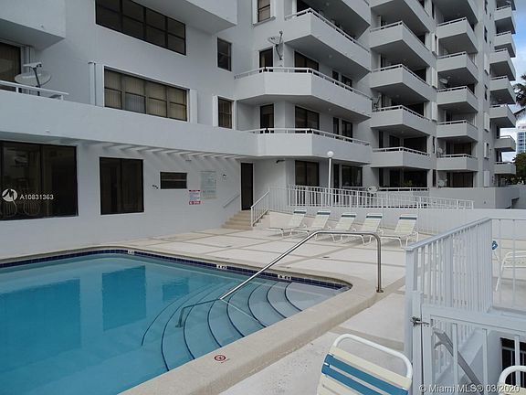 2nd image of 6830 Indian Creek Dr #5-A