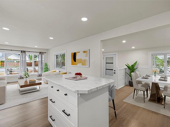 5th image of 1247 Arbutus Rd #66