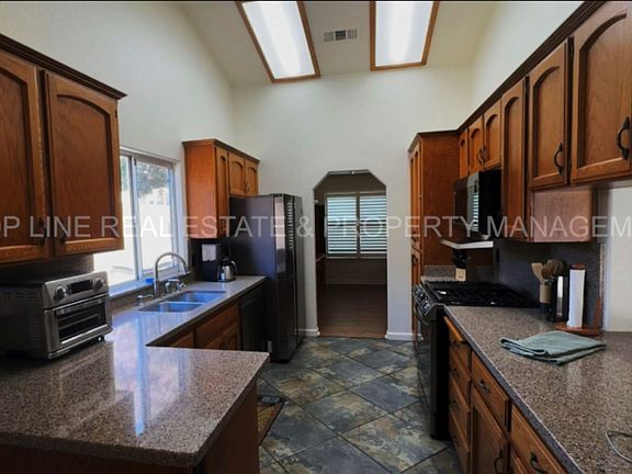 4th image of 537 N Tommy St