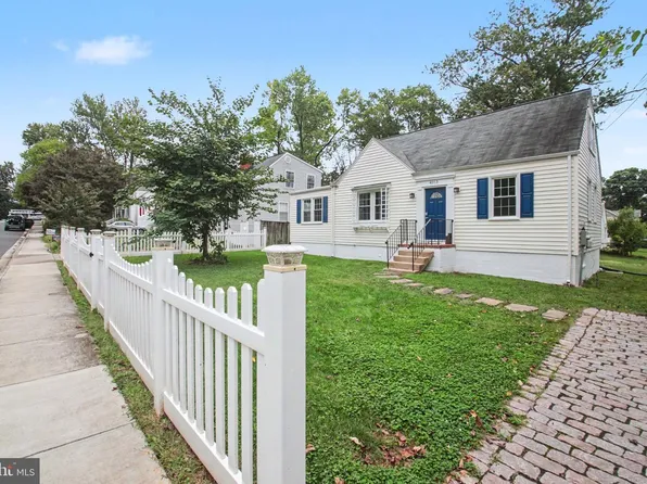 4013 Poplar St, Fairfax, VA 22030