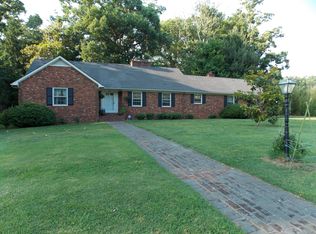 200 Cedarwood Dr, Jamestown, NC 27282