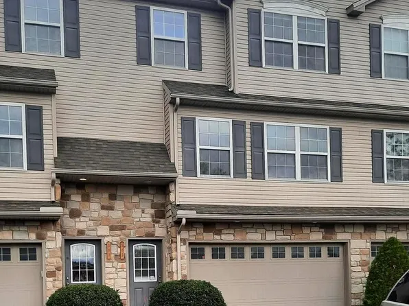 305 Mercury Dr, Mechanicsburg, PA 17050