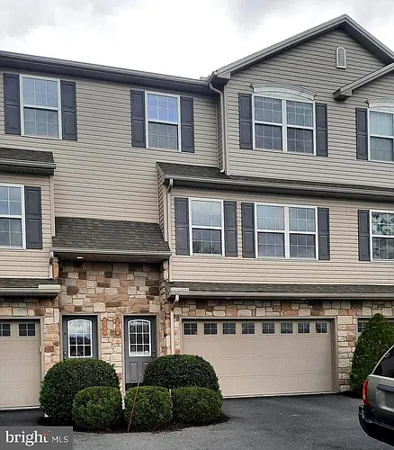 305 Mercury Dr Photo 1